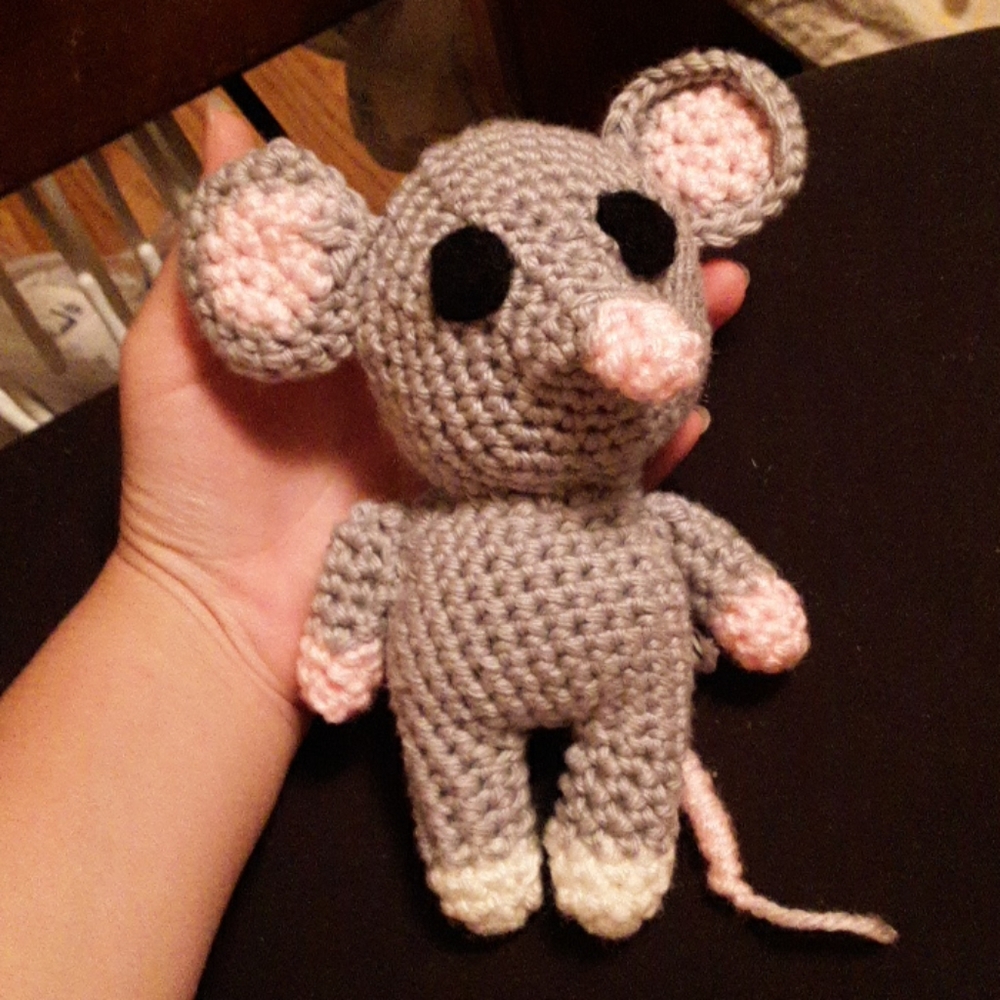 Crocheted Rat/no crown